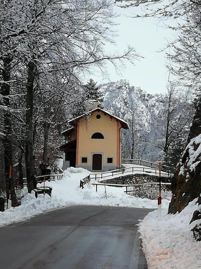 B&B ai Pini Tiarno di Sopra Exterior foto