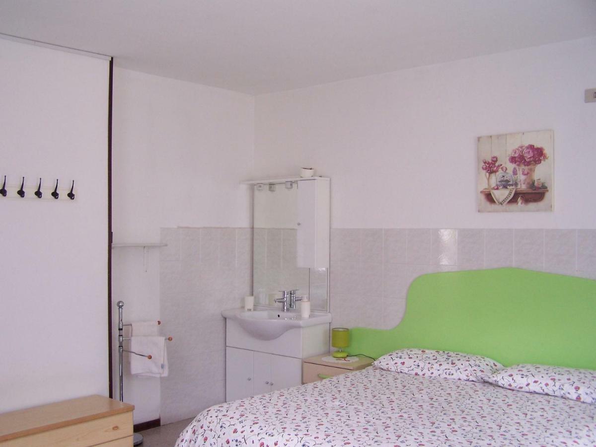 B&B ai Pini Tiarno di Sopra Exterior foto