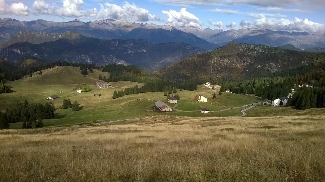 B&B ai Pini Tiarno di Sopra Exterior foto