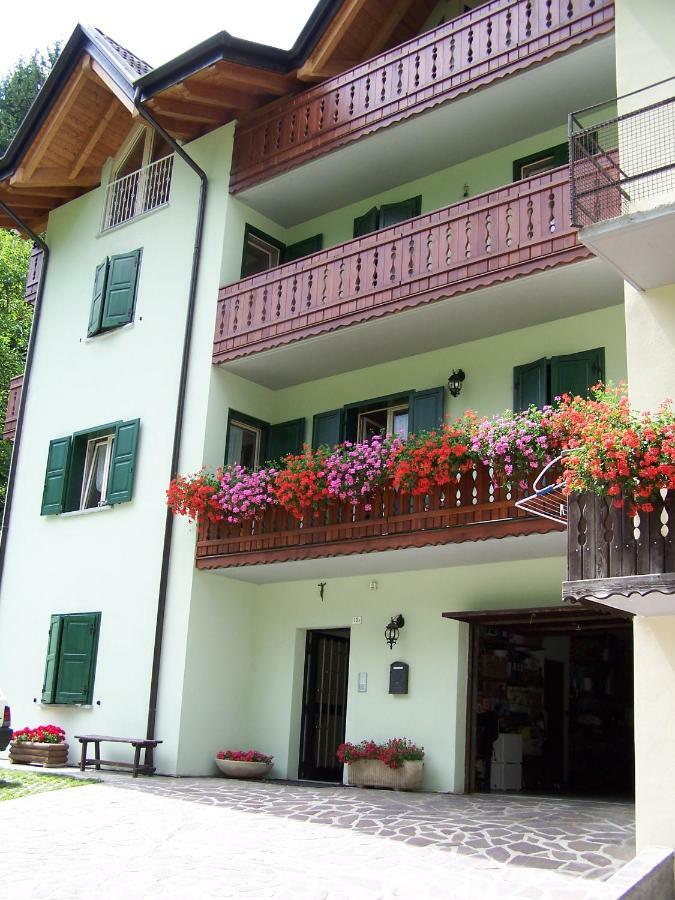 B&B ai Pini Tiarno di Sopra Exterior foto
